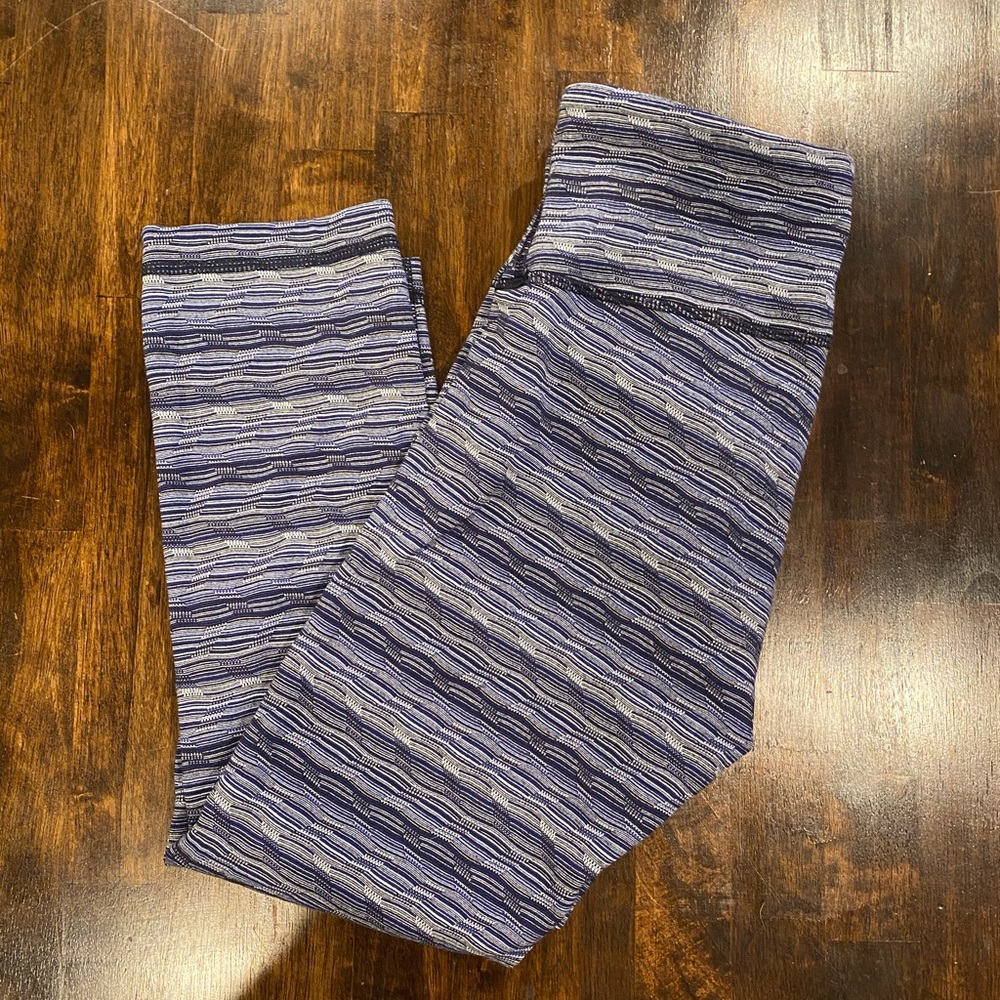 Lululemon crops